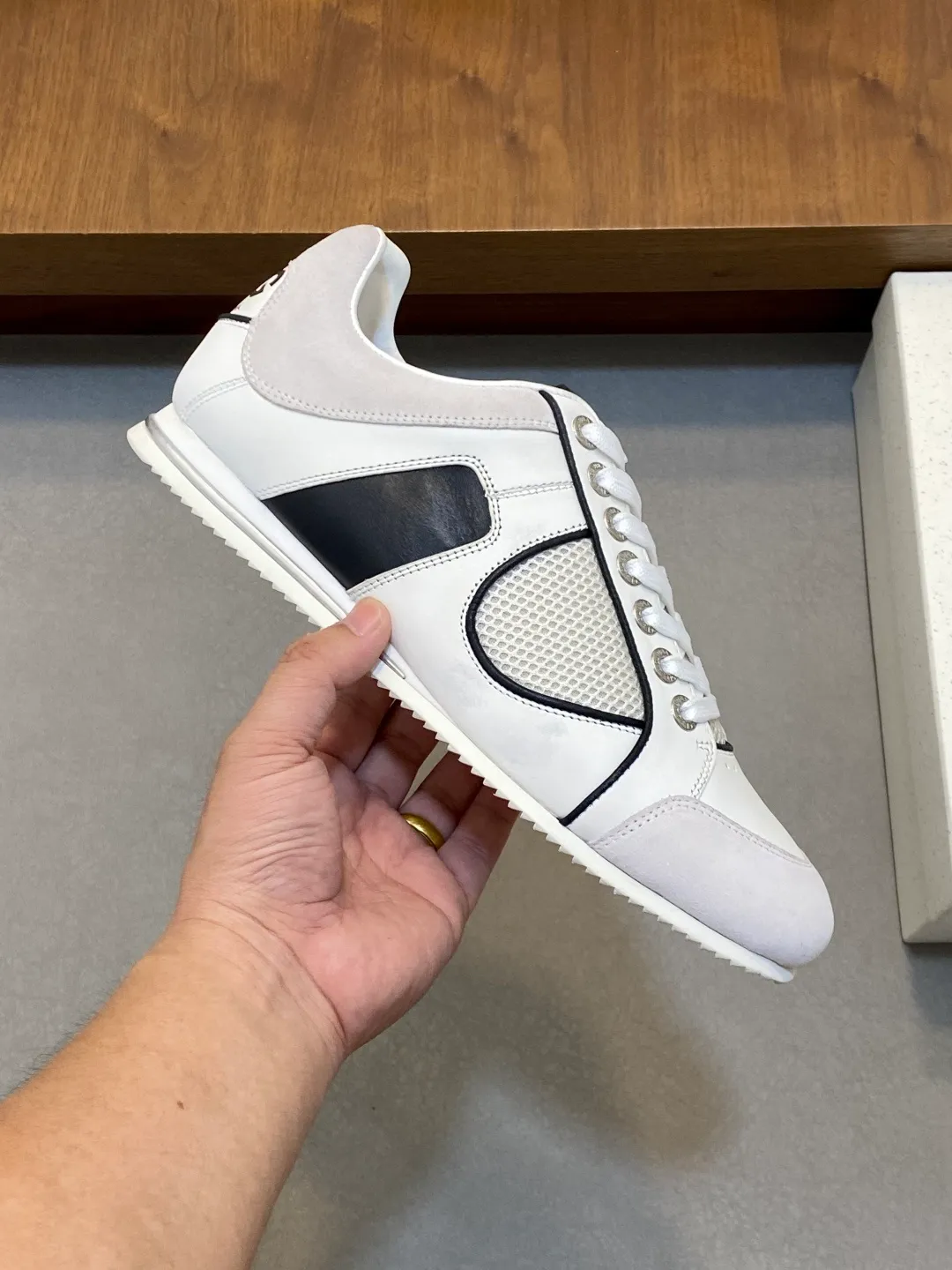 Men's shoes💰740 Dolce&Gabbana DG Cushion calfskin skate shoes｜Embellished with DG logo｜Lightweight, grippy two-tone TPU outsole adopts innovative design to provide excellent performance｜Jacquard label adds timeless style｜Original imported cowhide｜Multiple material splicing design｜Imported cowhide lining Cowhide foot pads｜Original TPU two-color elastic outsole Size: 39-44 (customized at 38.45.46)